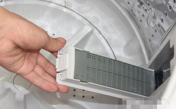 洗衣机的过滤器如何快速清洗(图3) 洗衣机的过滤器如何快速清洗(图3)